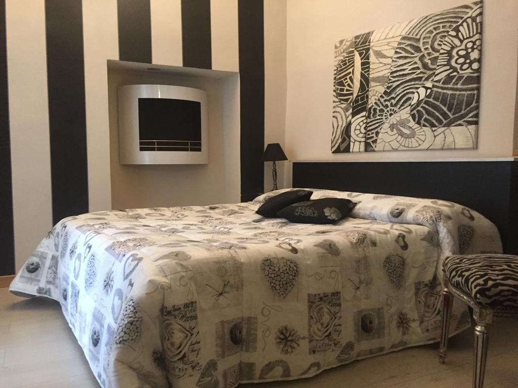 Lori'S Inn 몬도비 외부 사진